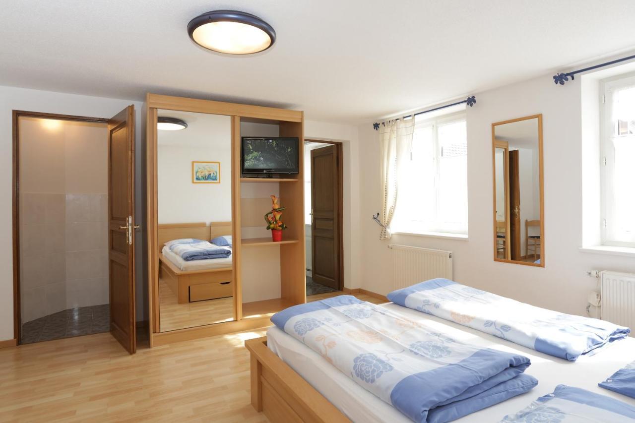 Sylvie Fahrer Et Fils Bed & Breakfast Saint-Hippolyte  Ngoại thất bức ảnh